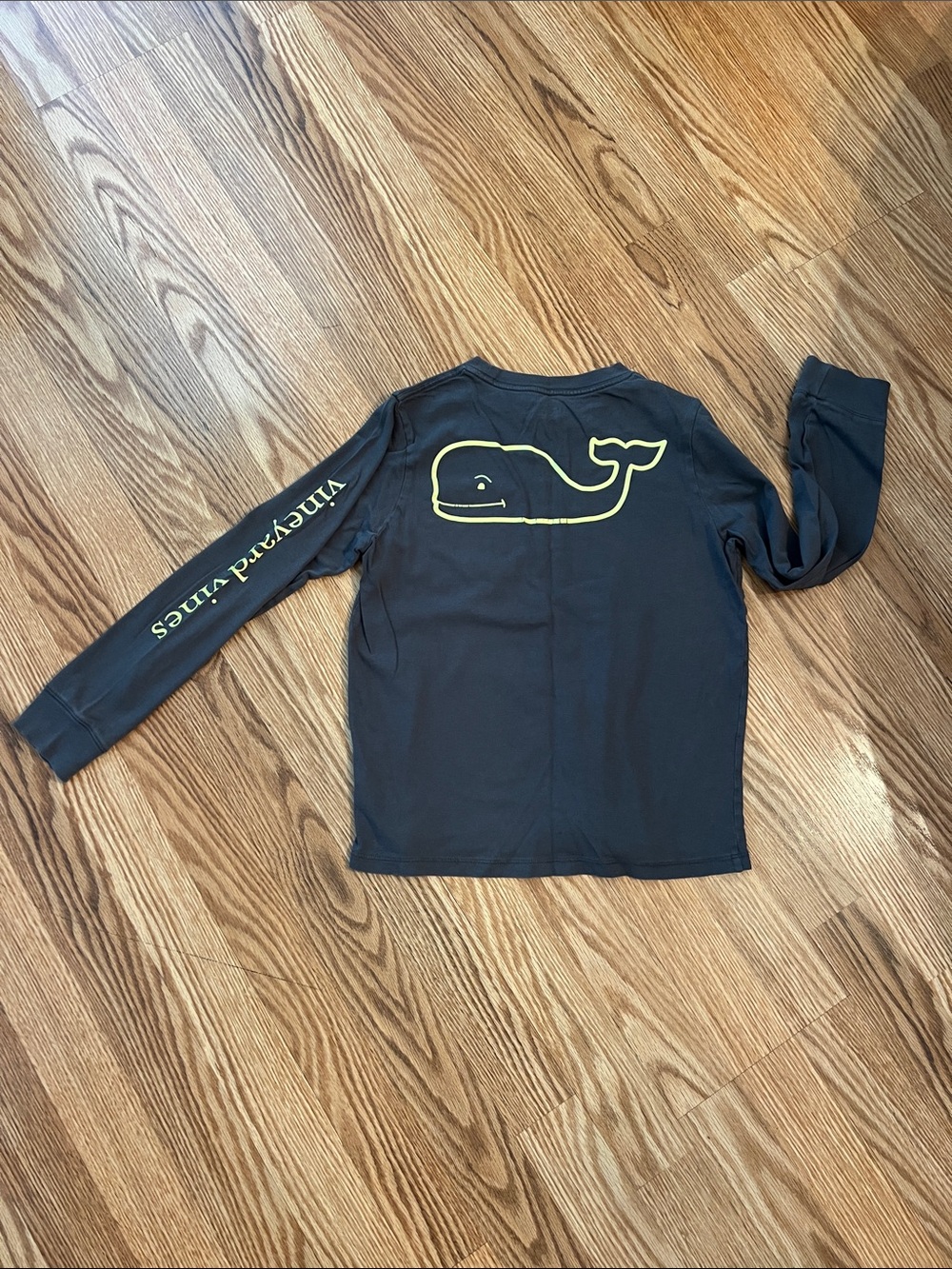 Vineyard Vines Long Sleeve Tee with Yellow Whale Graphic - Navy